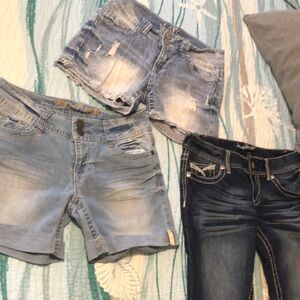 Lot of 3 pairs of shorts Wallflower & amethyst size 5